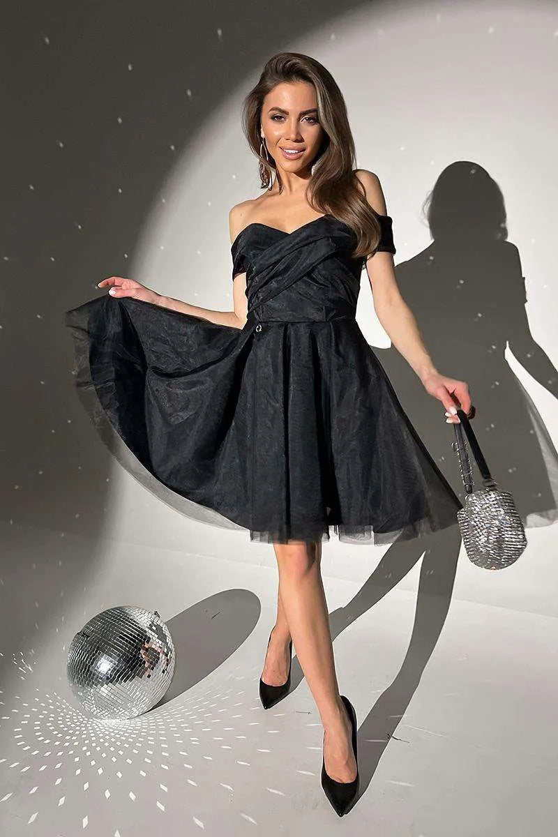 Abendkleid Off- Shoulder Schwarz Größe 40