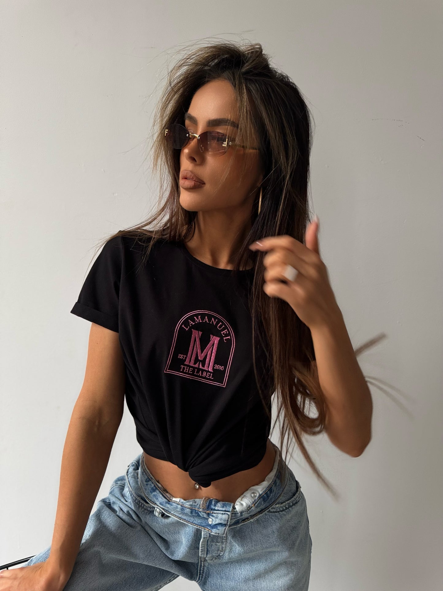 T- Shirt Aura La Manuel schwarz