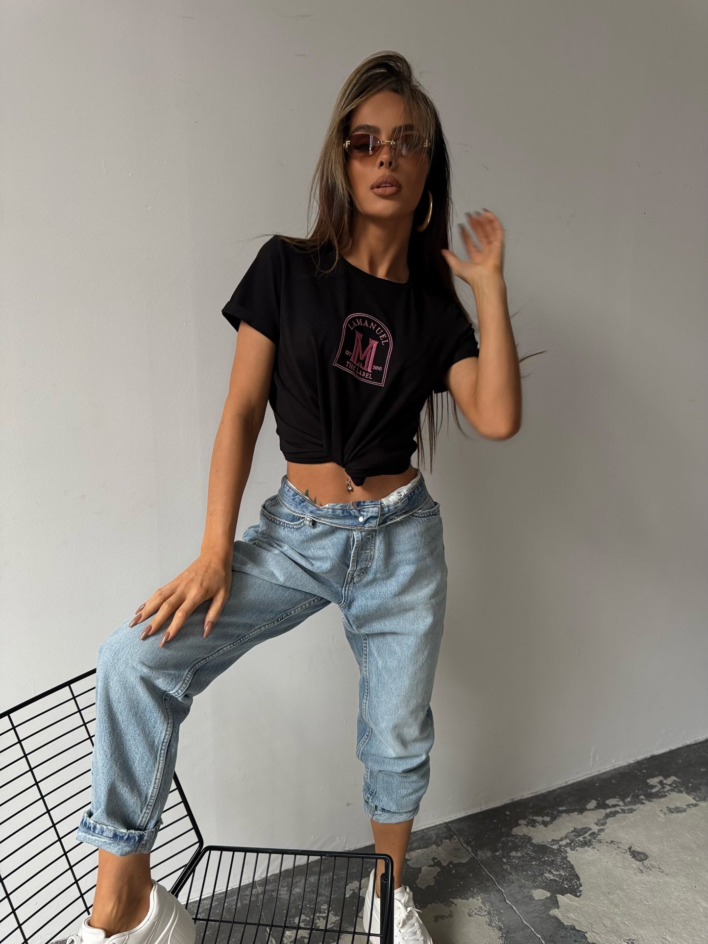 T- Shirt Aura La Manuel schwarz
