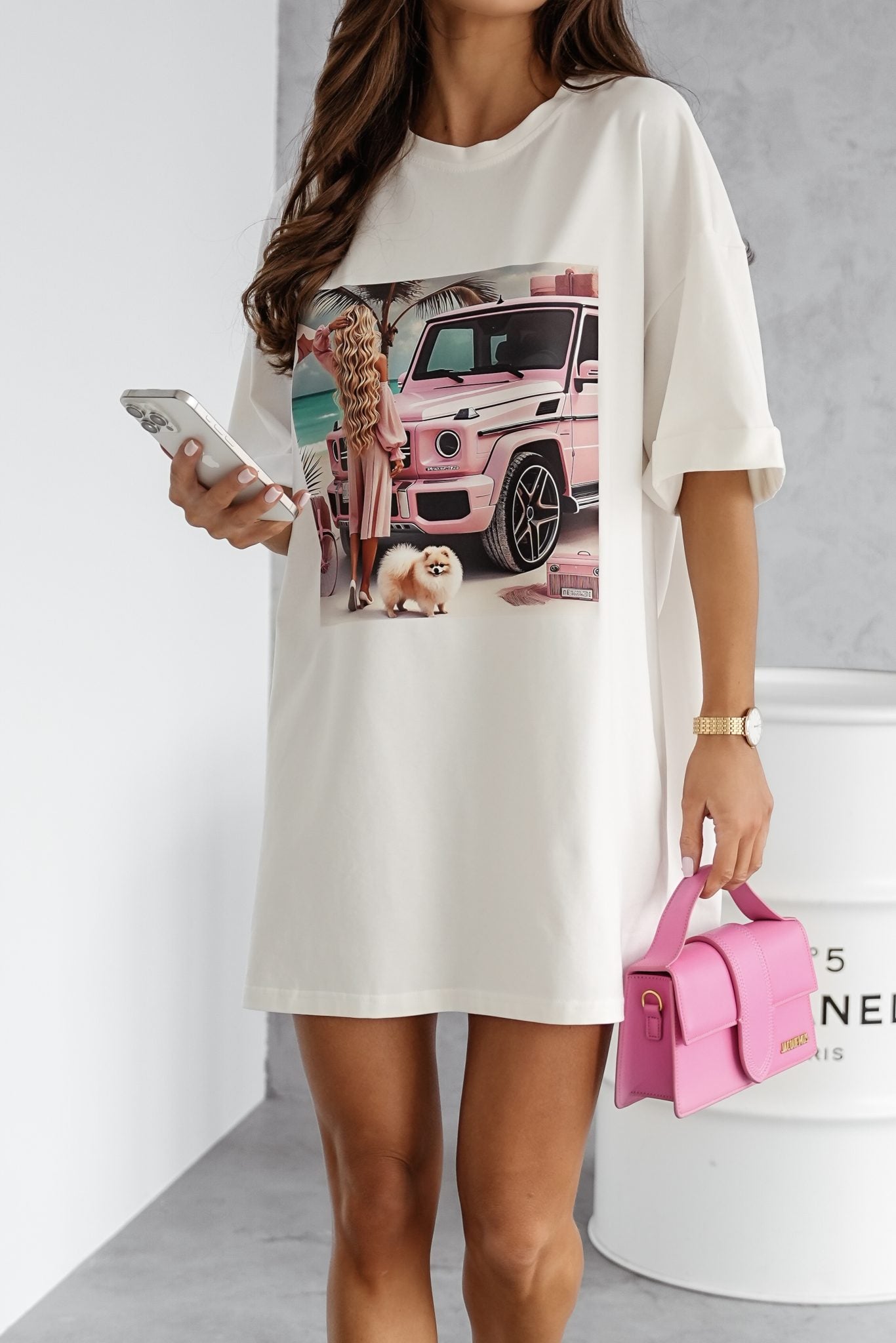GOOD PINK CAR T-Shirt Kleid weiß