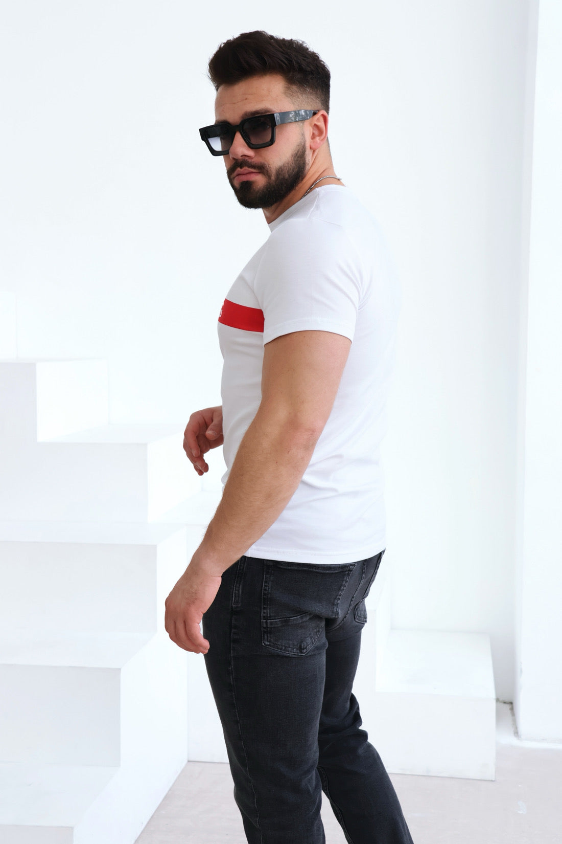 T-SHIRT HERREN BG RED | WEIẞ