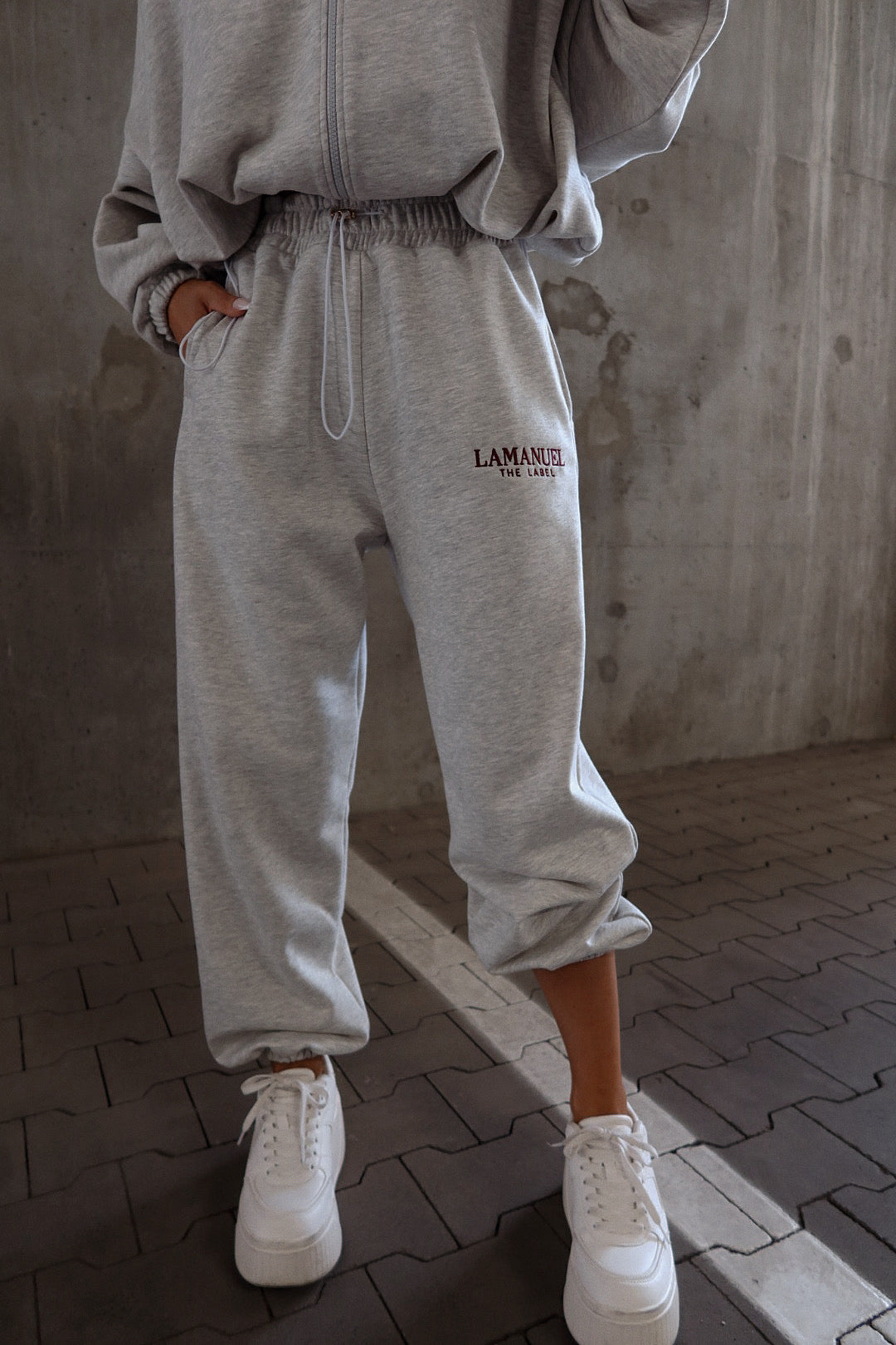 Hose BASIC grau