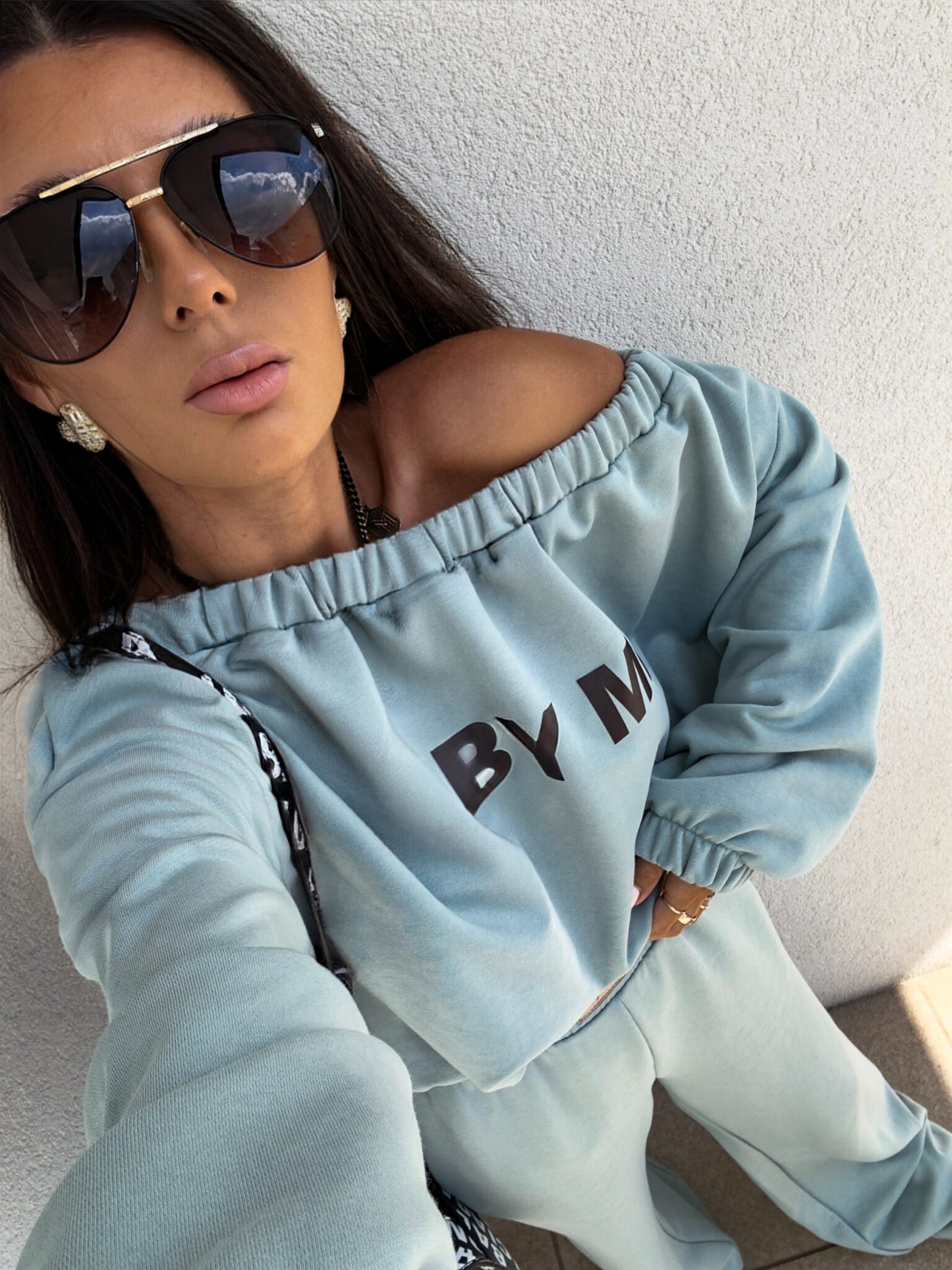 Sweatshirt UNDER – Salbei