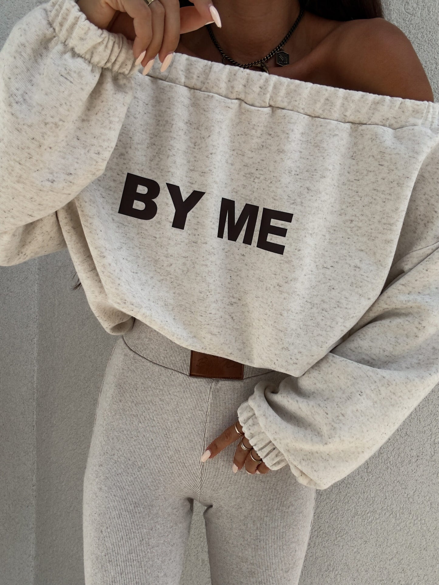 Sweatshirt UNDER – konopia