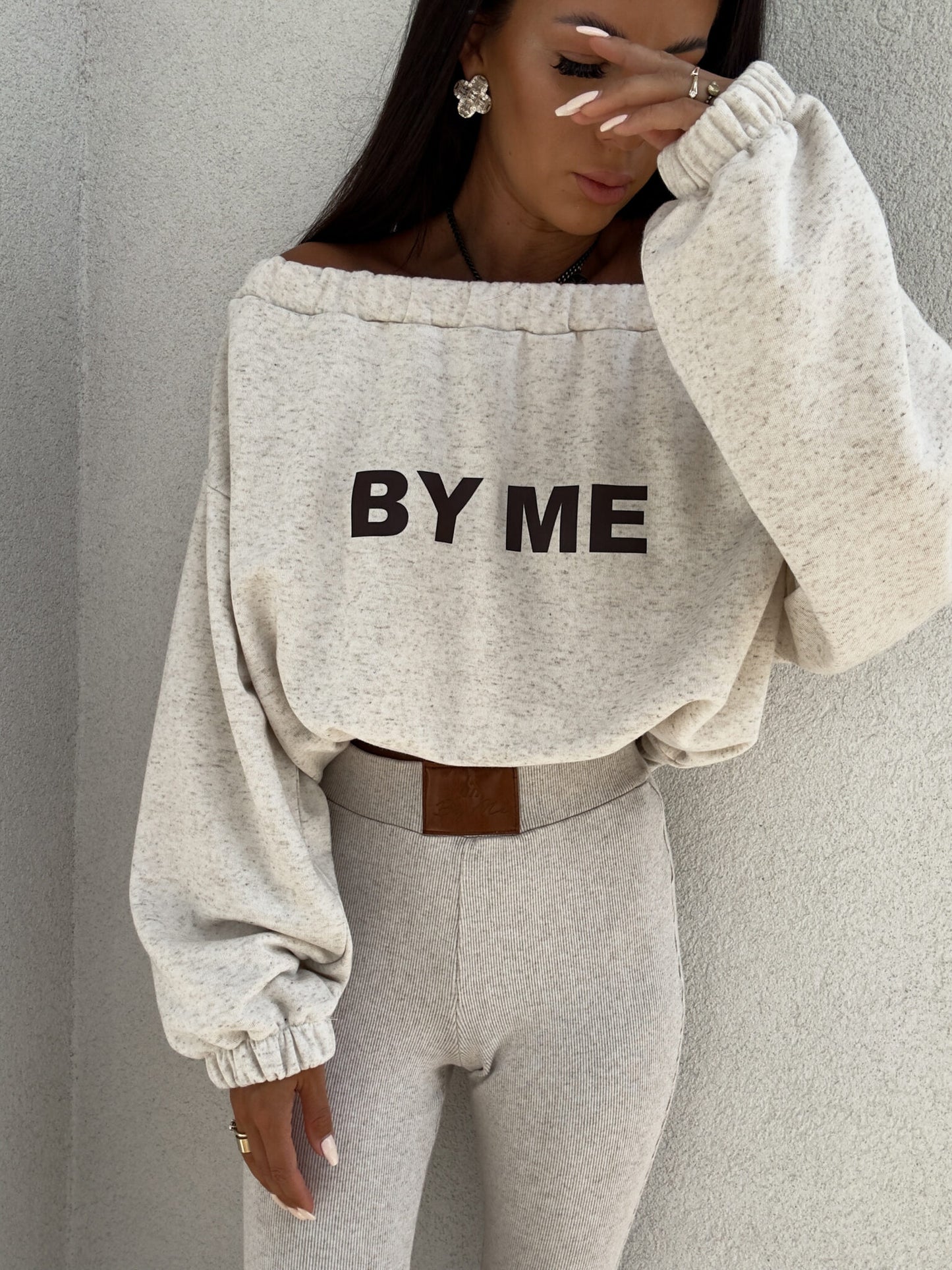 Sweatshirt UNDER – konopia