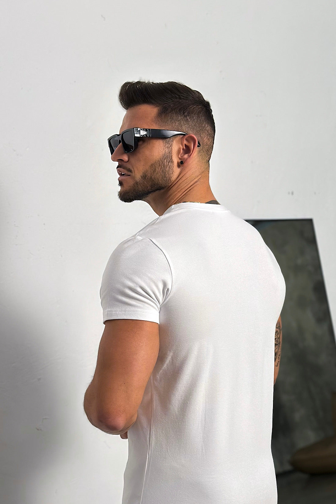 T-SHIRT HERREN BG V-NECK | WEIẞ