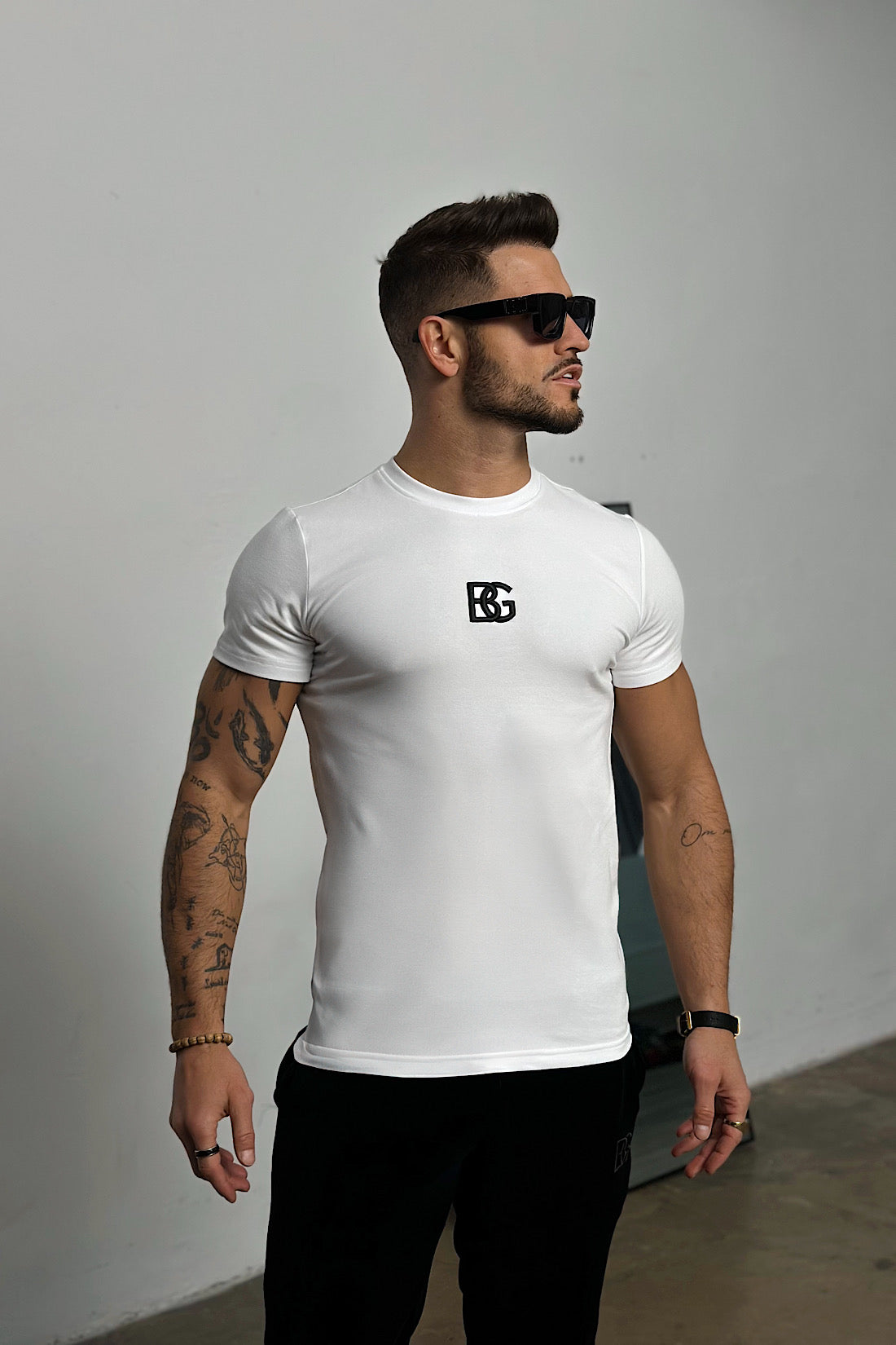 T-SHIRT HERREN BG SIGNATURE | WEIß-SCHWARZ