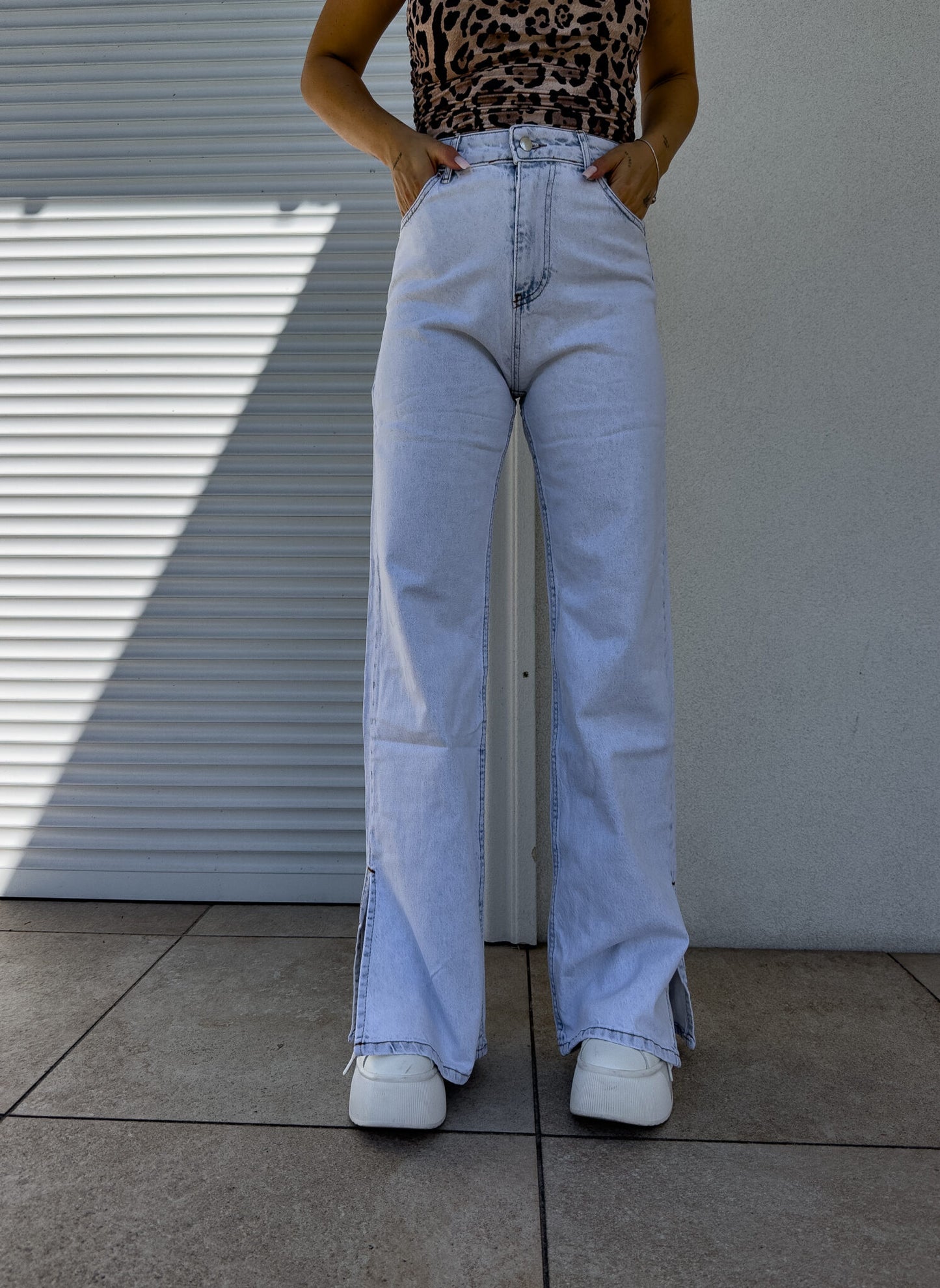 Jeans MOM FIT FLARED – light jeans