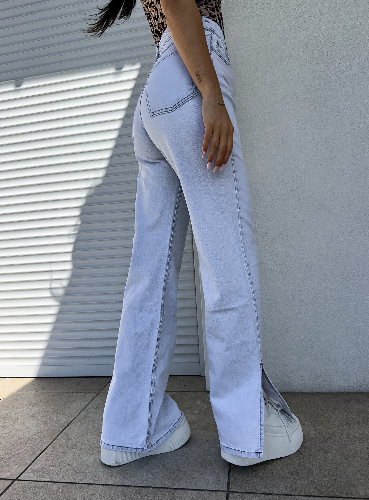 Jeans MOM FIT FLARED – light jeans