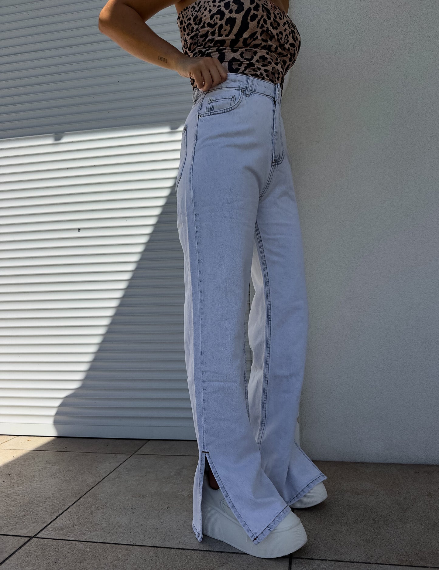 Jeans MOM FIT FLARED – light jeans