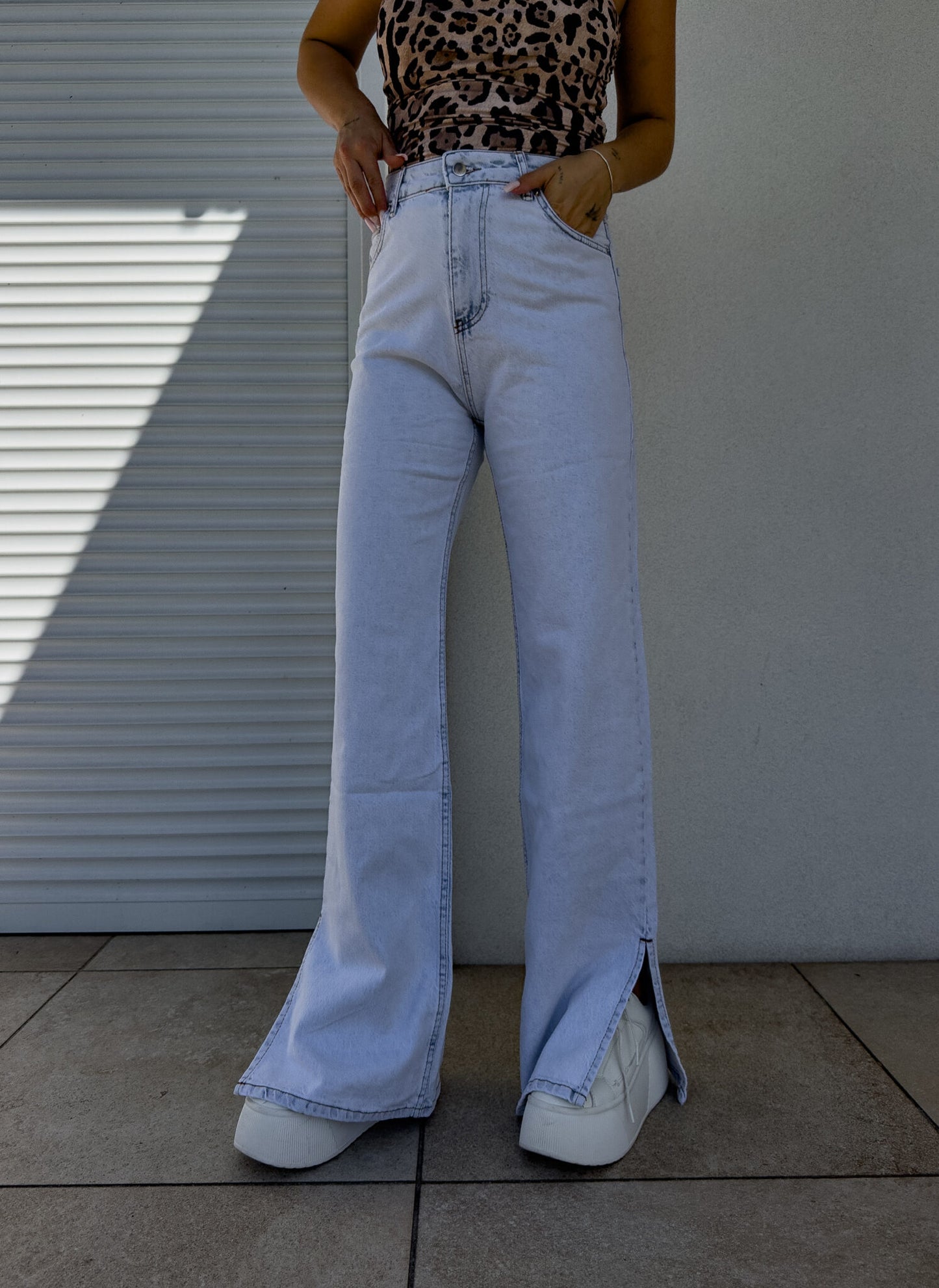 Jeans MOM FIT FLARED – light jeans