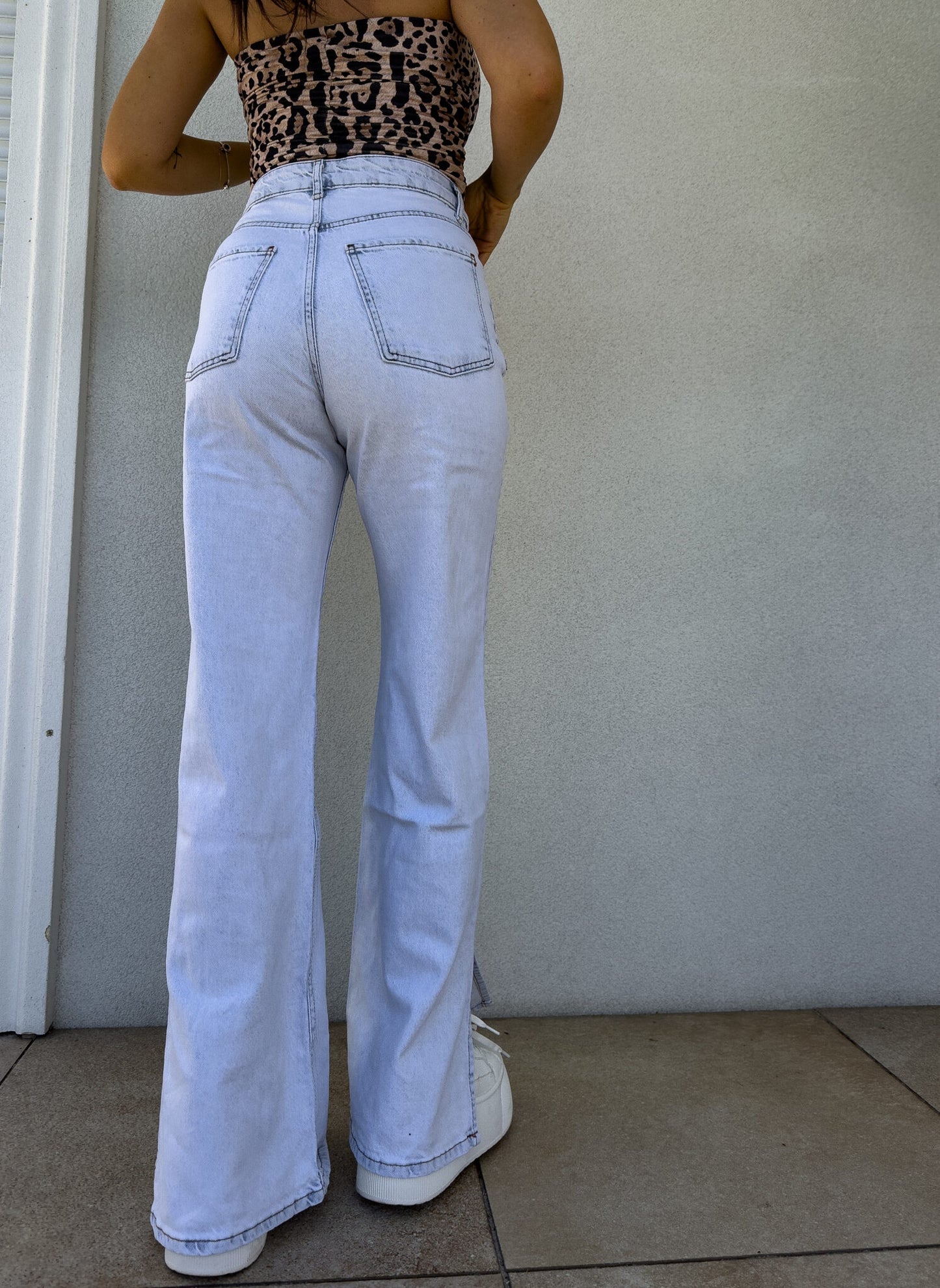 Jeans MOM FIT FLARED – light jeans