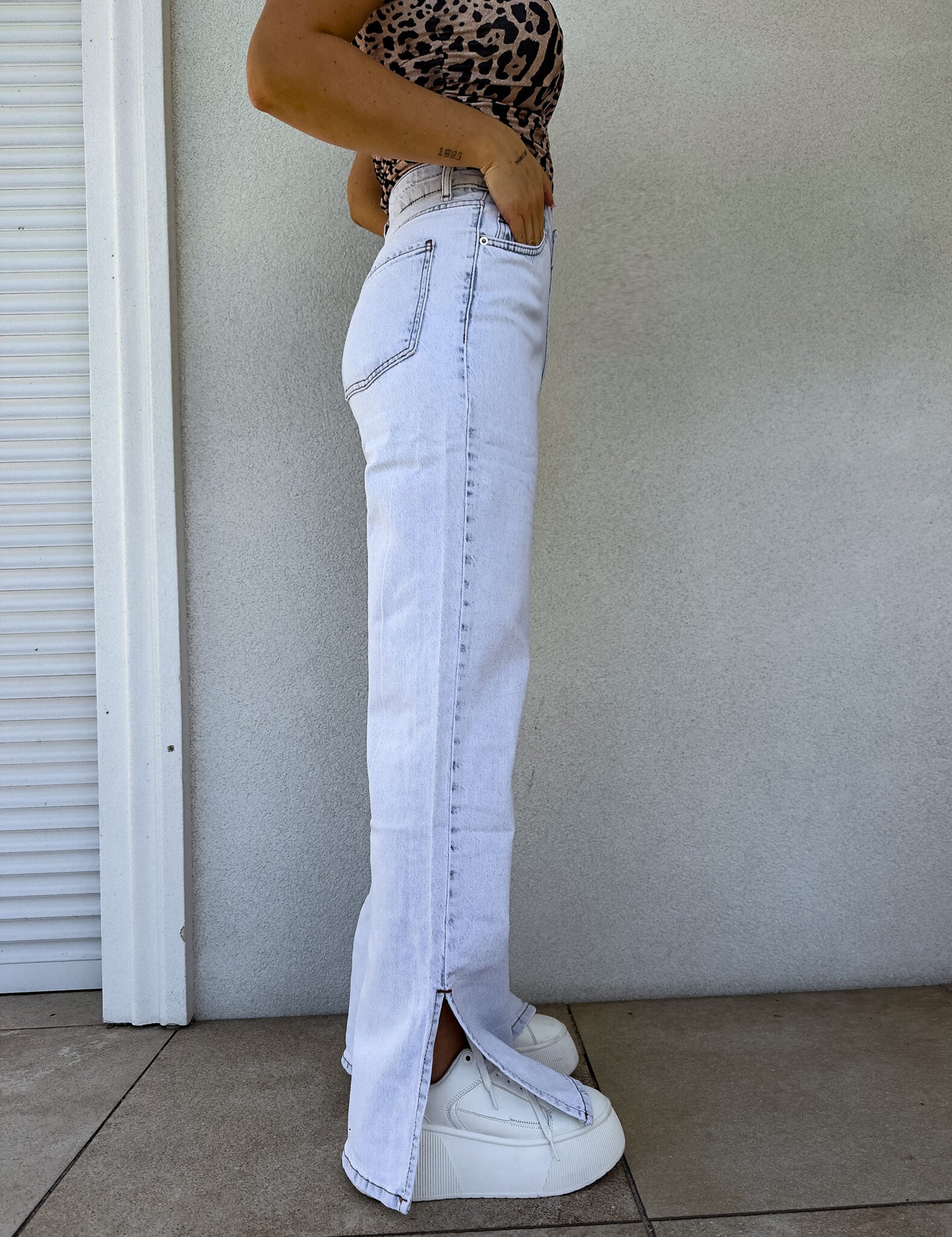 Jeans MOM FIT FLARED – light jeans