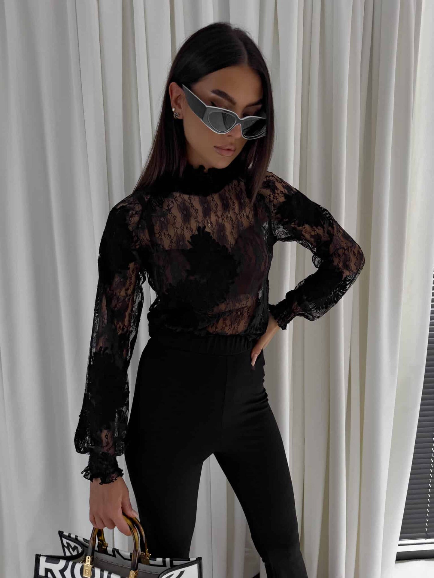 Damenbluse FLORAL – schwarz
