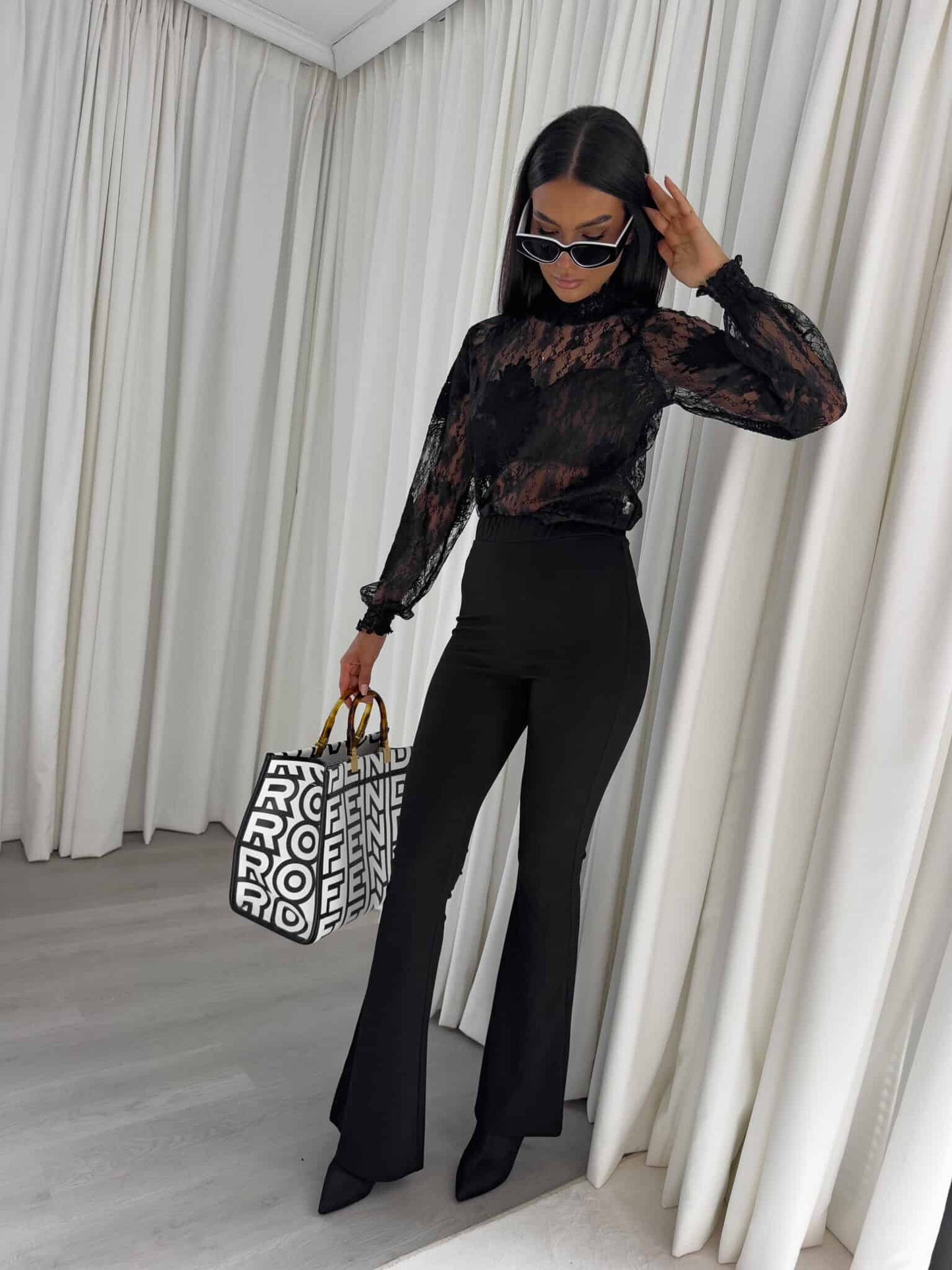 Damenbluse FLORAL – schwarz