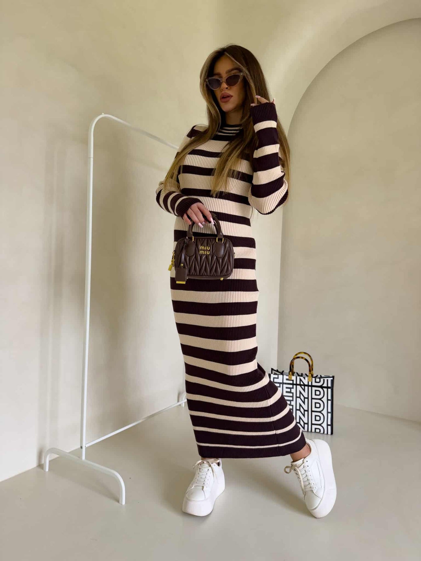 Kleid  VERSATILE - Schoko -Beige