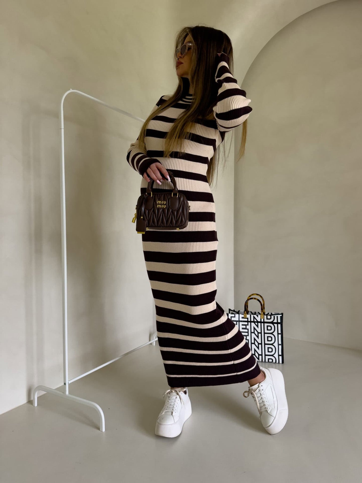 Kleid  VERSATILE - Schoko -Beige