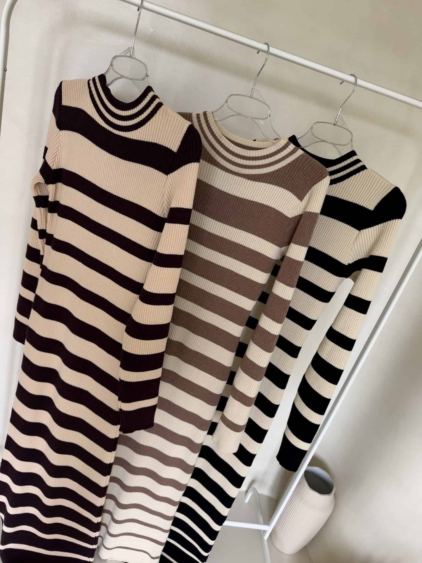 Kleid  VERSATILE - mokka-beige