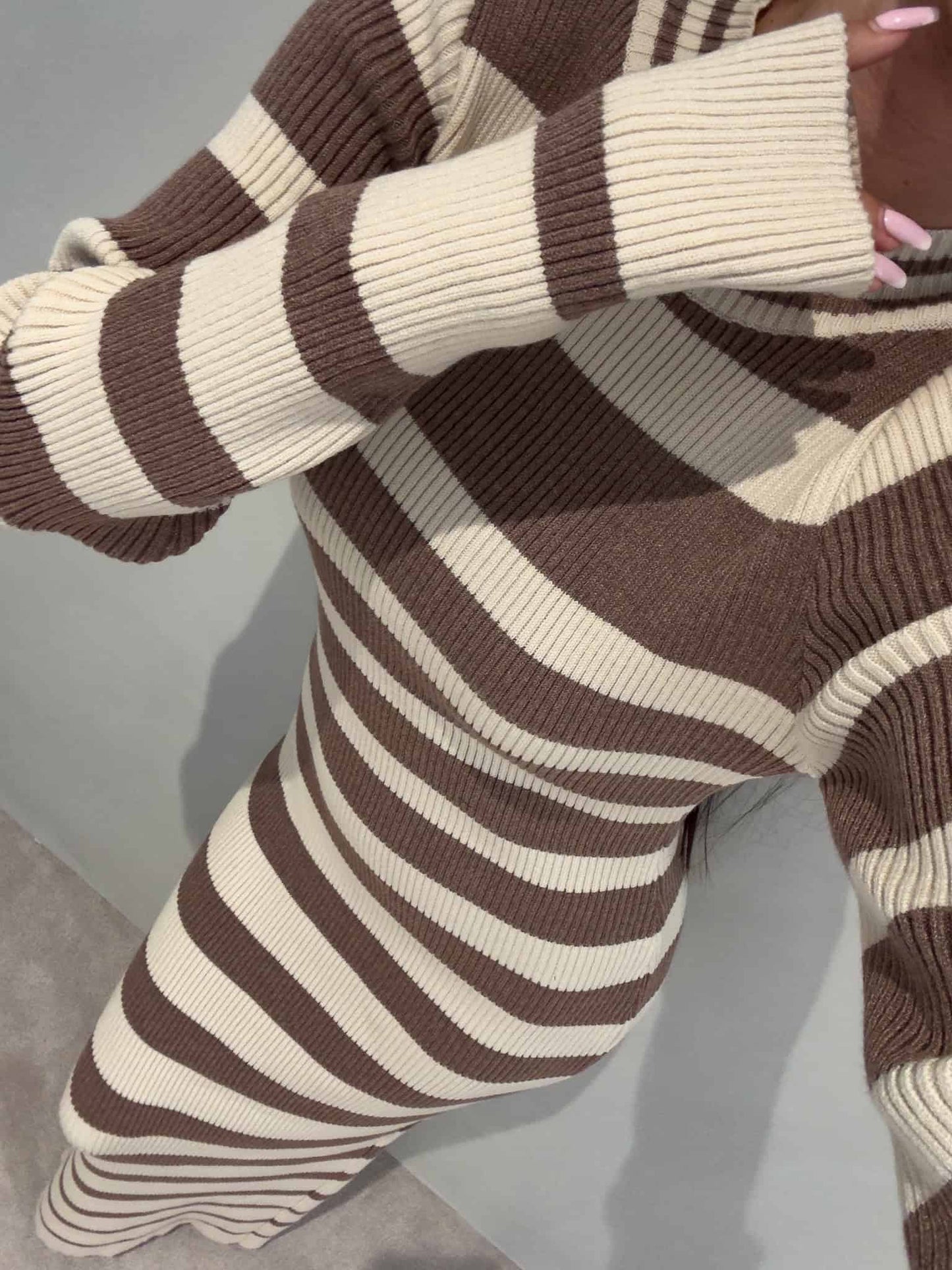 Kleid  VERSATILE - mokka-beige
