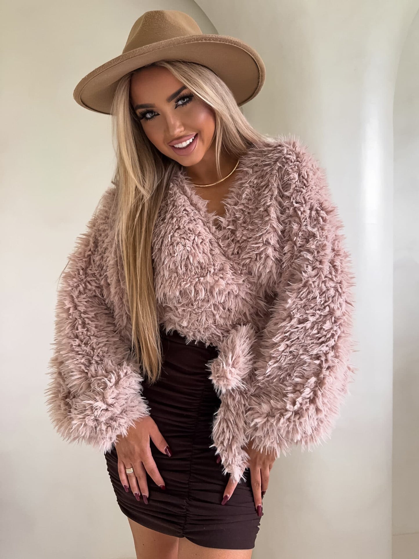 Jacke KAIRA SHAGGY – hellbeige