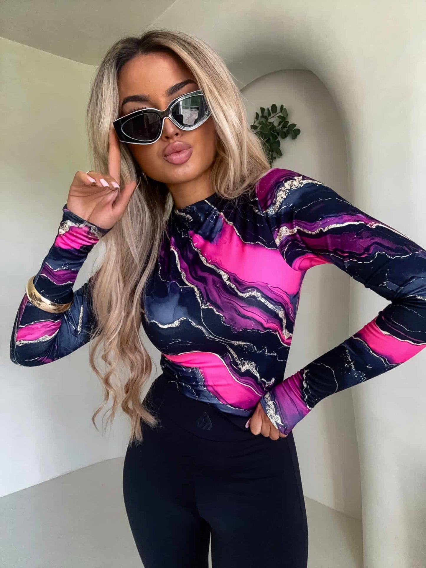 Damenbluse SKIN MARMUREK – schwarz- pink