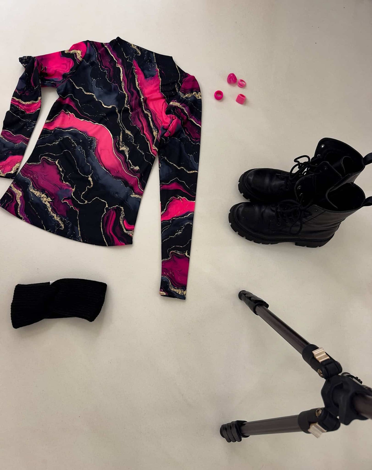 Damenbluse SKIN MARMUREK – schwarz- pink