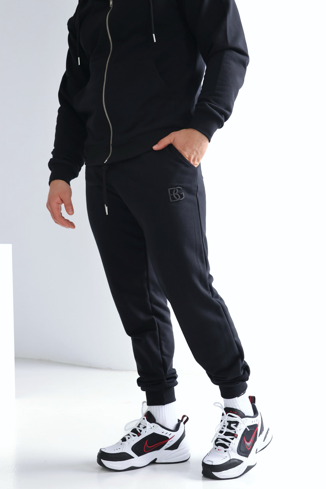 HERRENHOSE BG BRAND | SCHWARZ- SCHWARZ