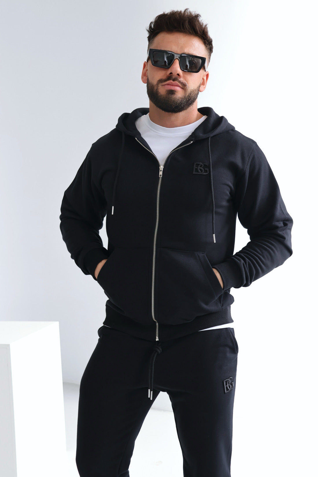SWEATSHIRT HERREN BG ZIPPY | SCHWARZ