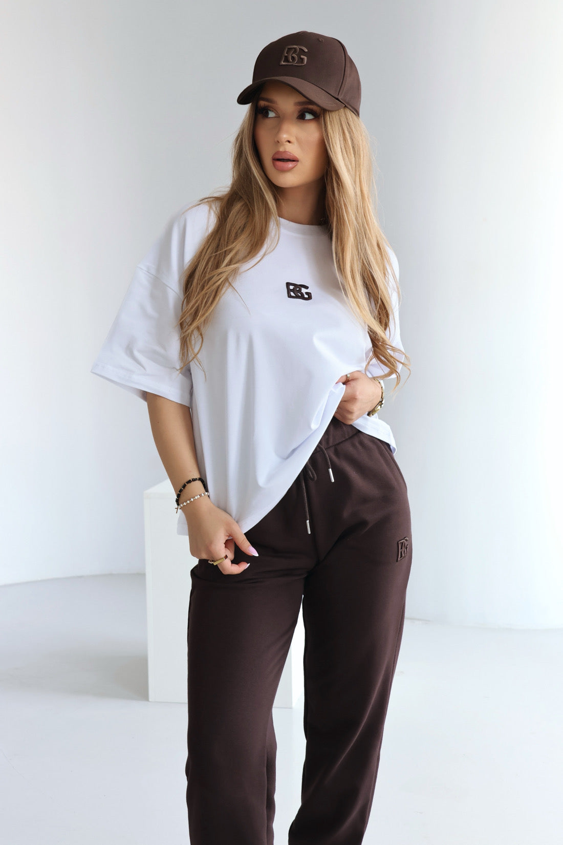 T-SHIRT BG OCEAN | WEIẞ -DUNKELBRAUN