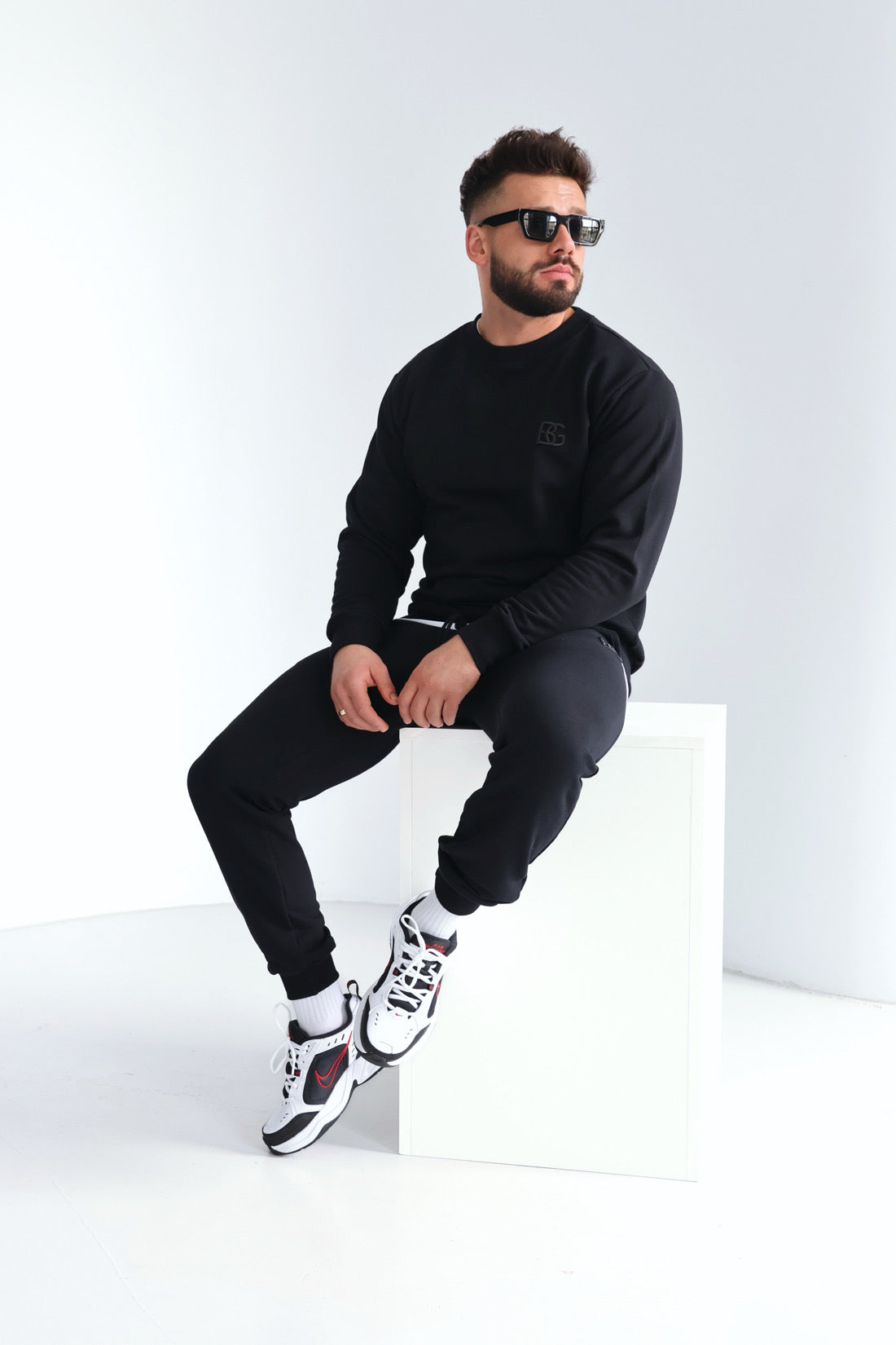 HERRENHOSE BG BRAND | SCHWARZ- SCHWARZ
