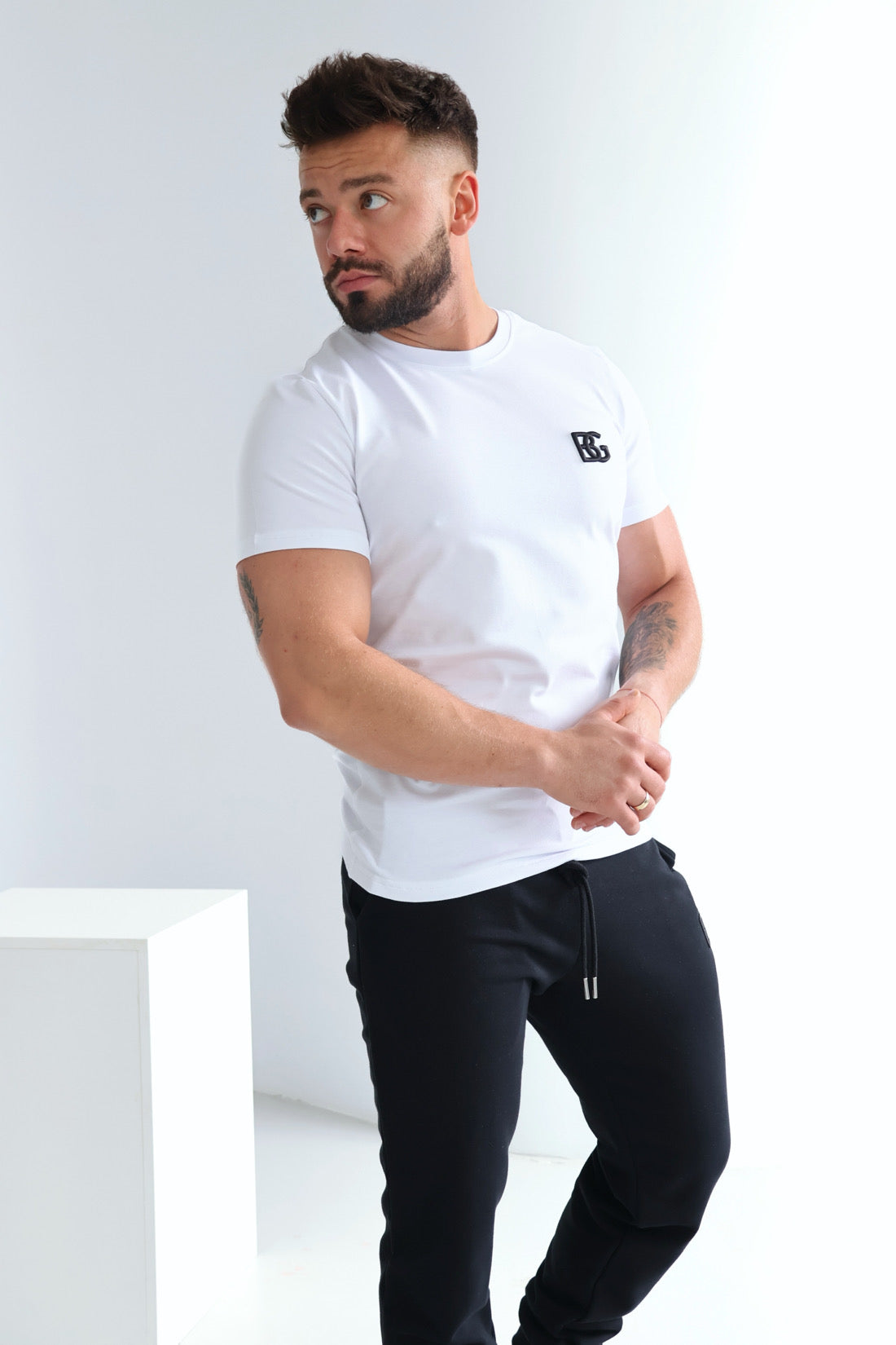 T-SHIRT BG BOND | WEIẞ-SCHWARZ