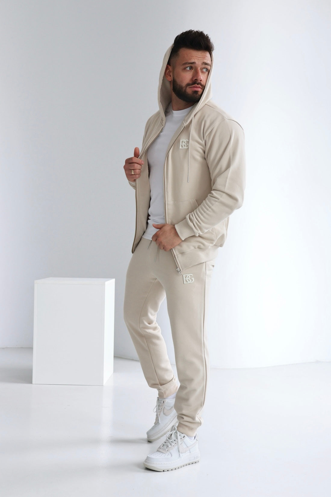 SWEATSHIRT HERREN BG ZIPPY | HELLBEIGE