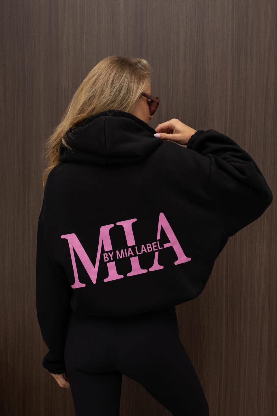 Sweatshirt Hoodie By MIA LABEL SCHWARZ- Rosa