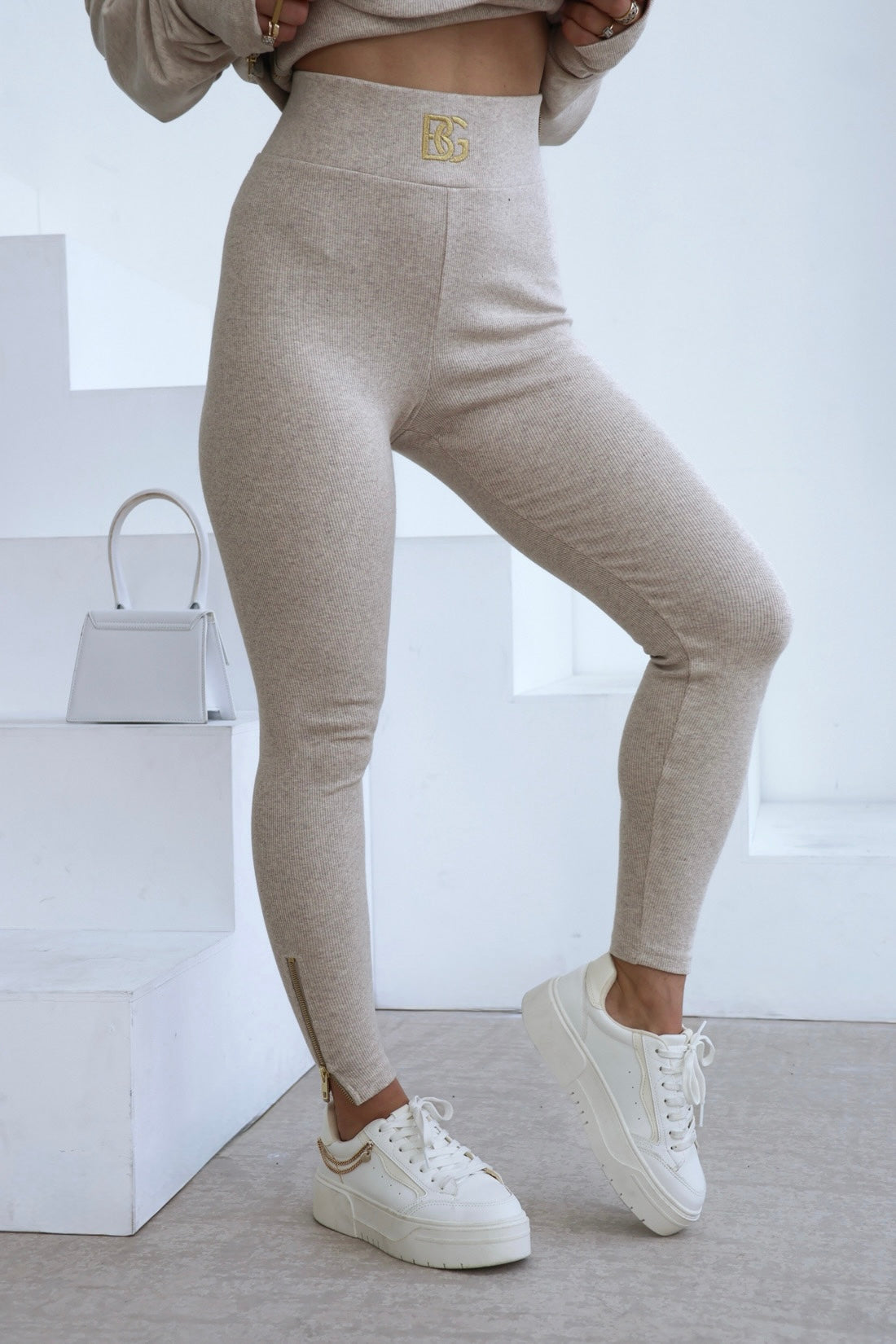 LEGGINGS BG GODDESS | BEIGE-GRAU