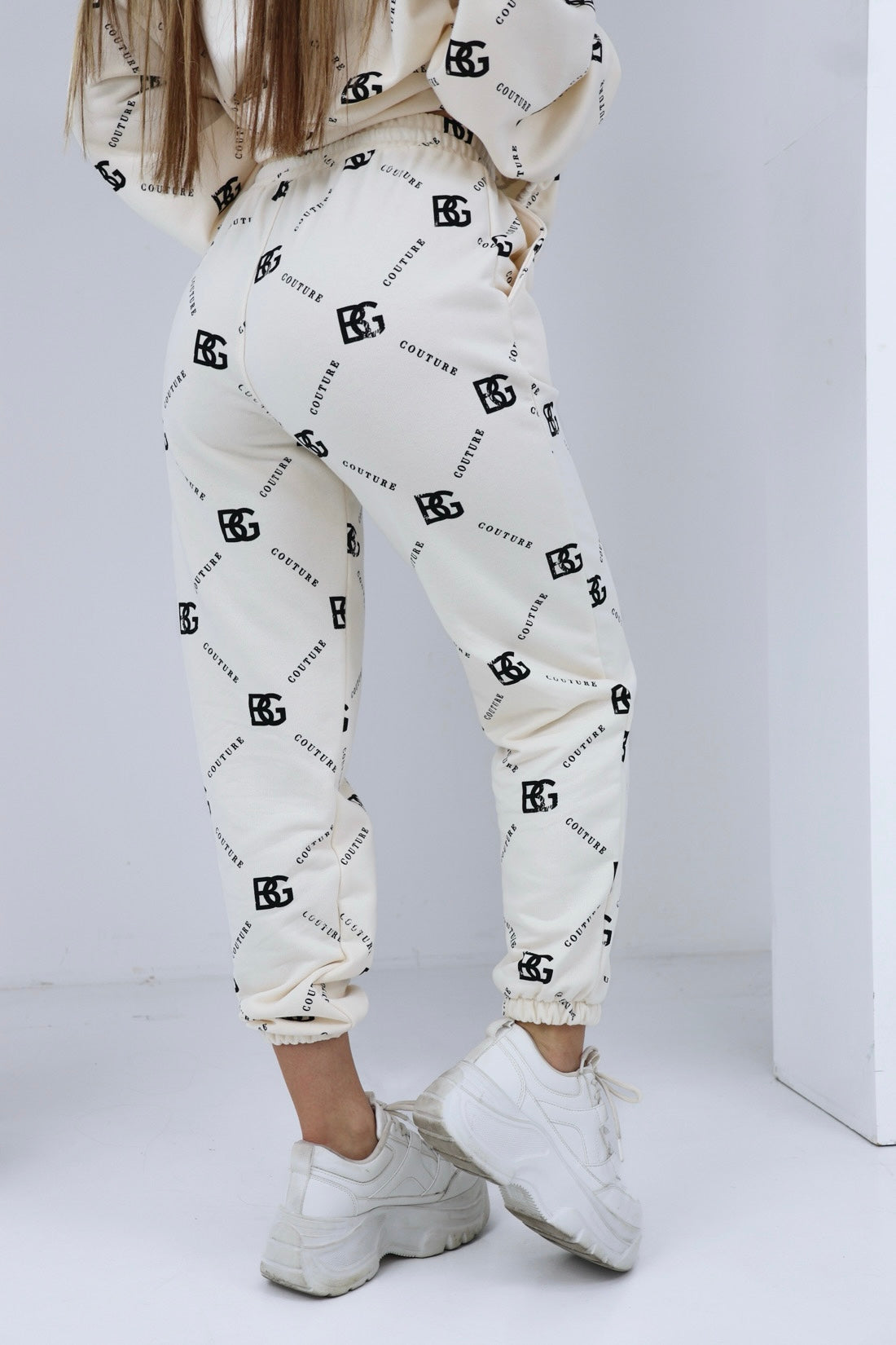 ZWEITEILER BG HOLO | VANILLE-SCHWARZ