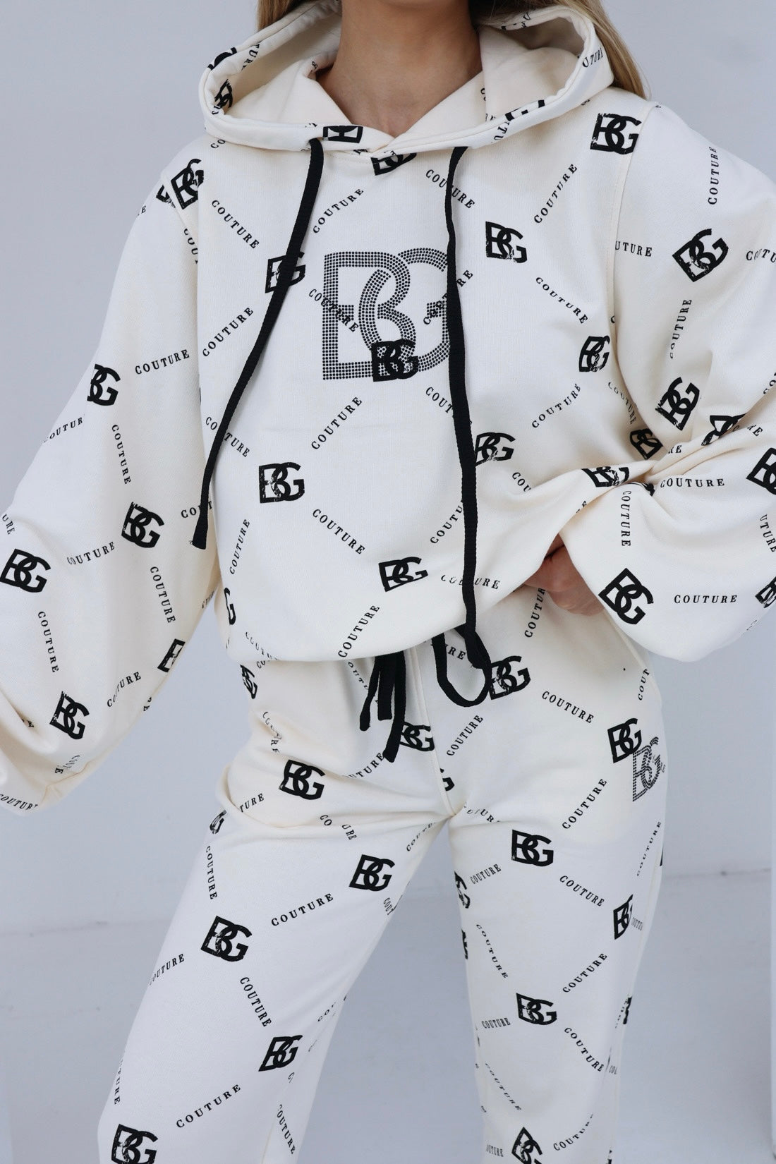 ZWEITEILER BG HOLO | VANILLE-SCHWARZ