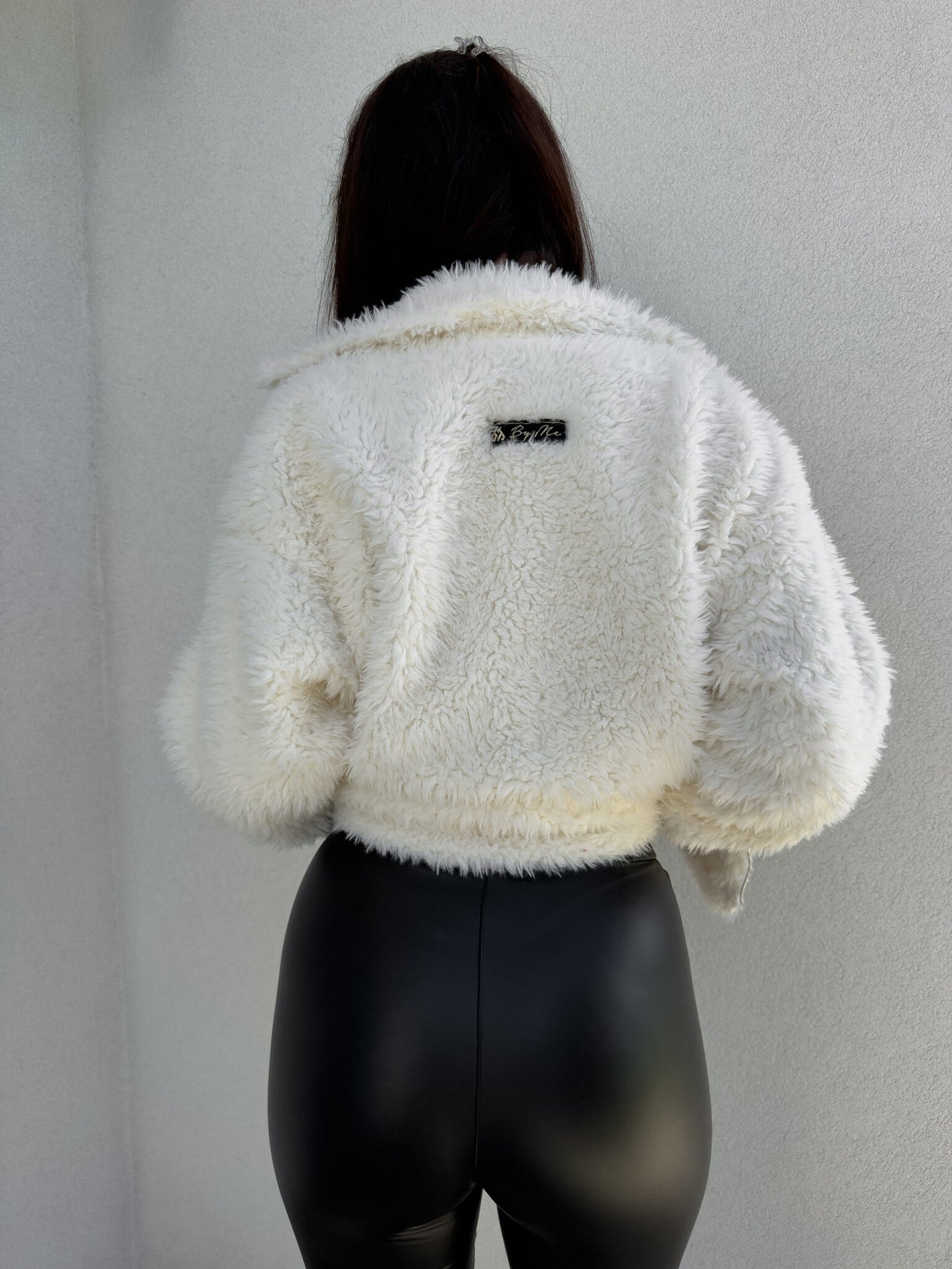JACKE ILANIA  – ecru