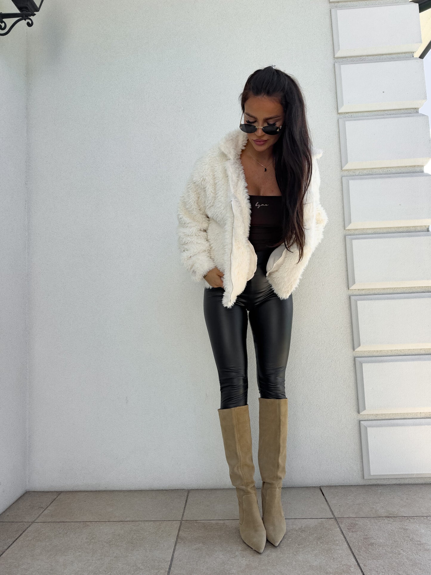 JACKE ILANIA  – ecru