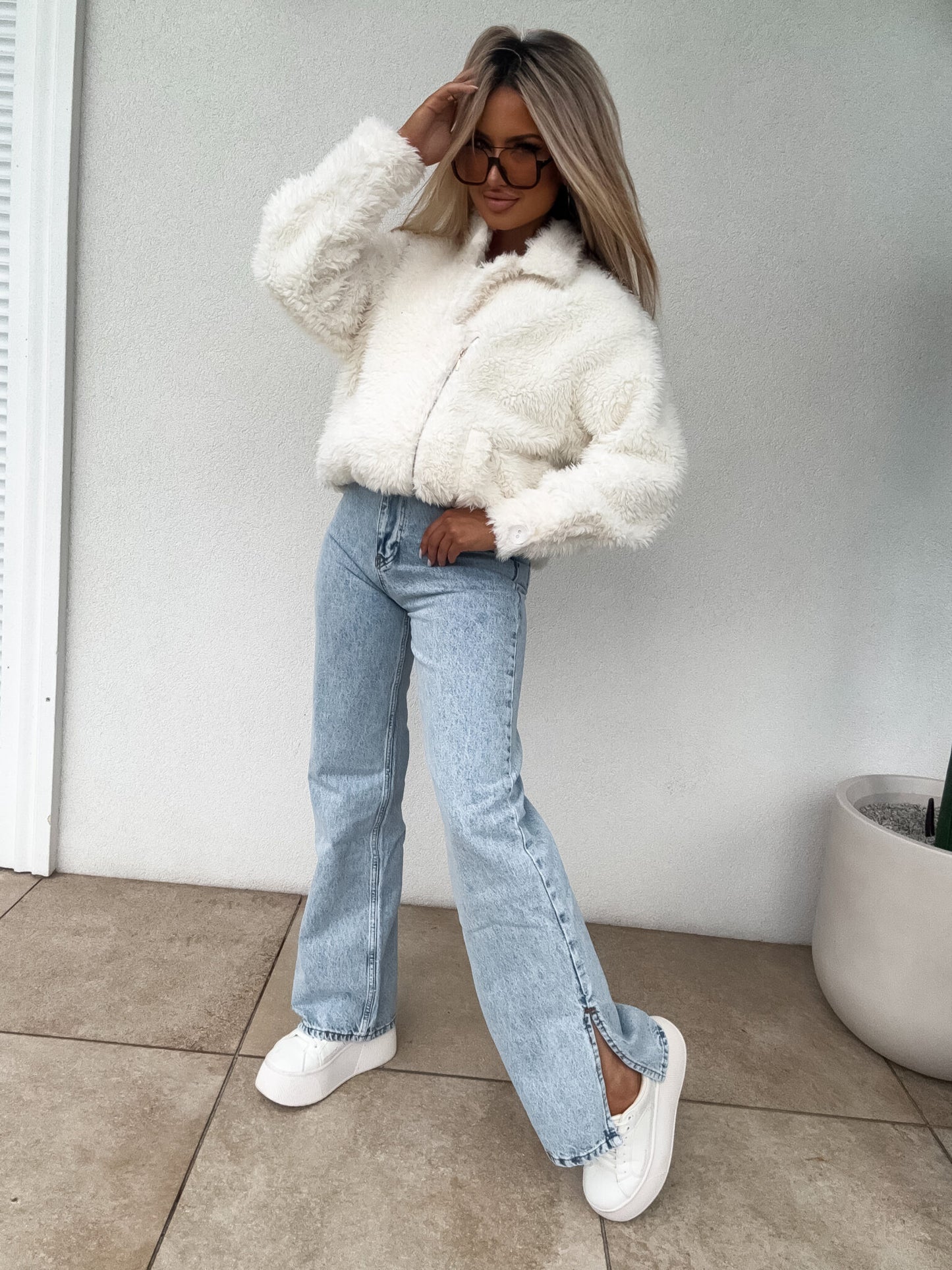JACKE ILANIA  – ecru