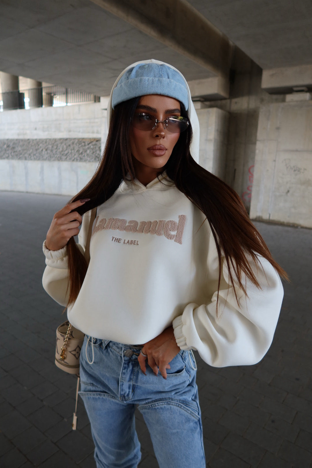 Sweatshirt FLUFFY La Manuel ecru
