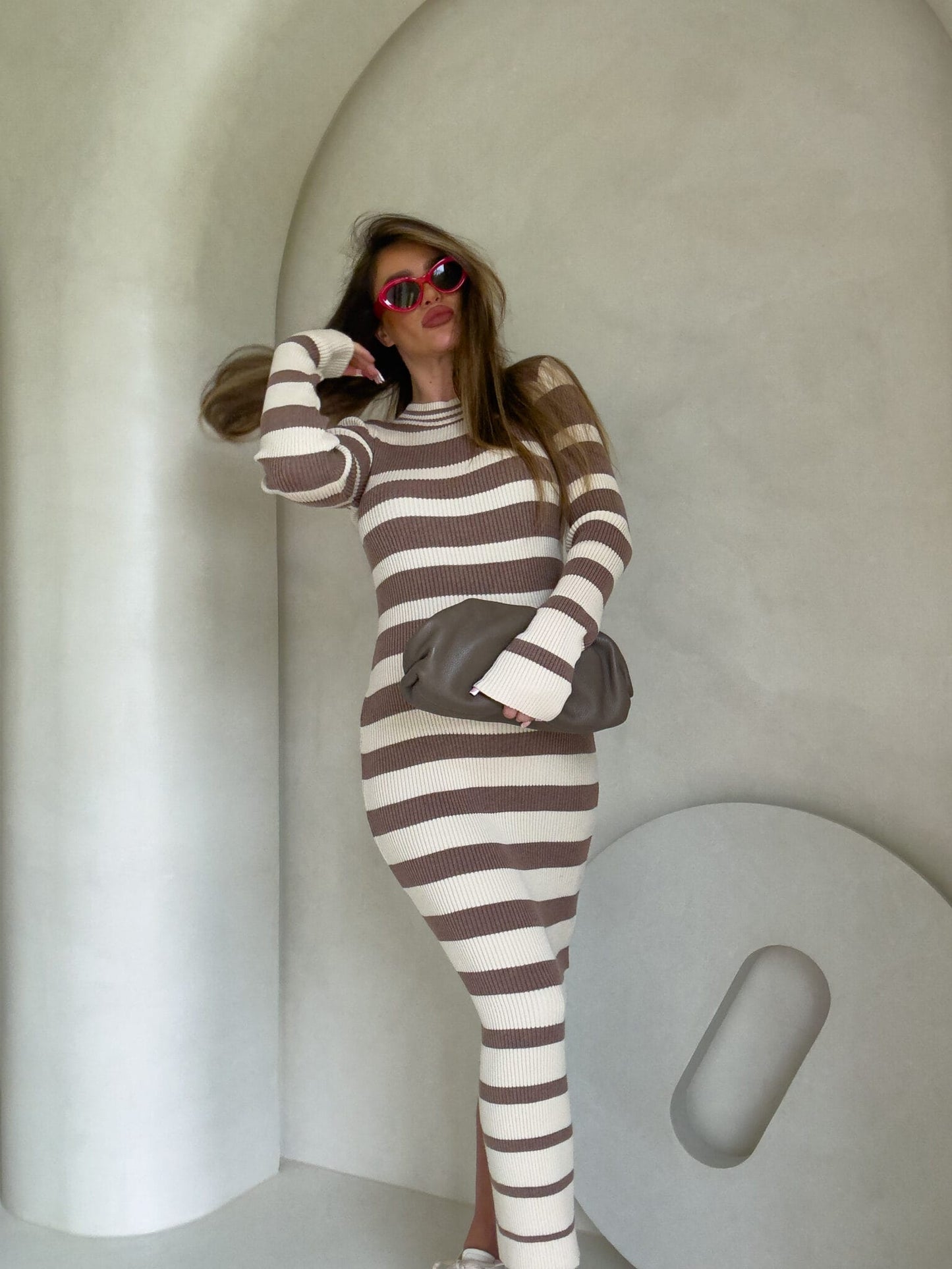 Kleid  VERSATILE - mokka-beige
