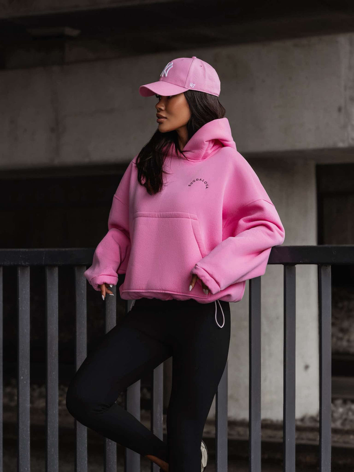 Sweatshirt By Mia Bugdalova Circle Pink