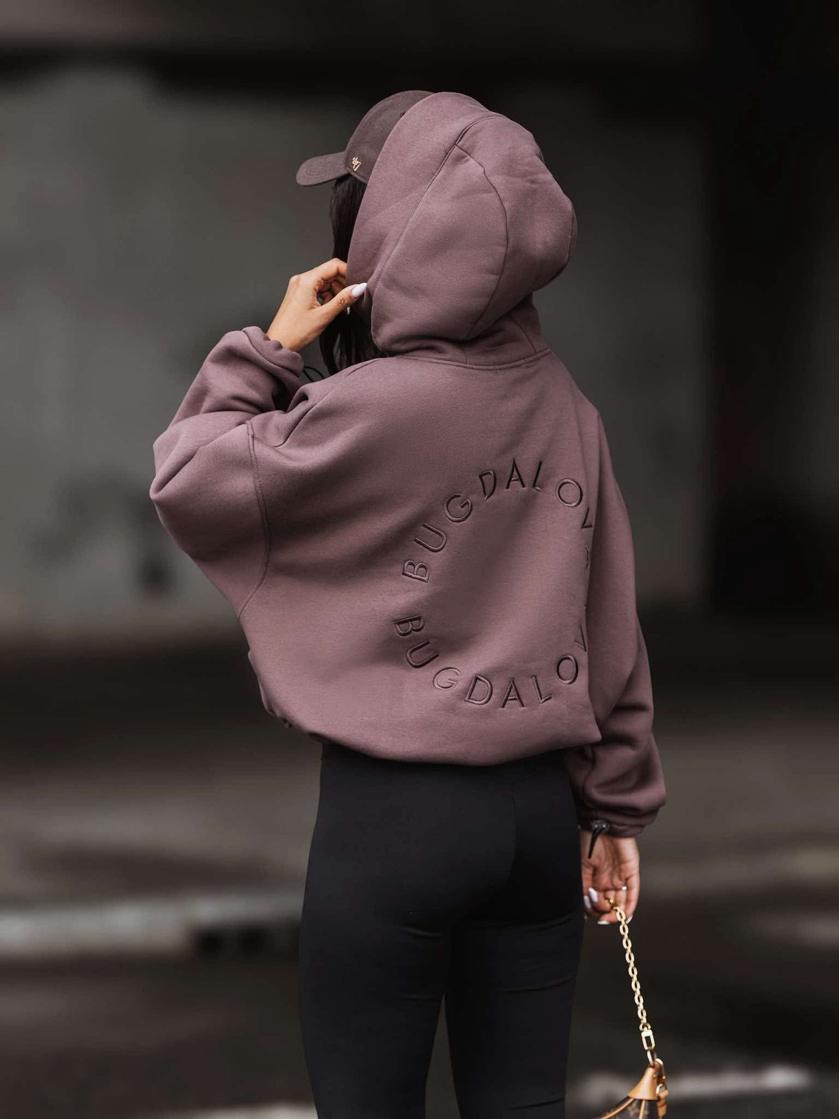 Sweatshirt By Mia Bugdalova Circle Schokobraun