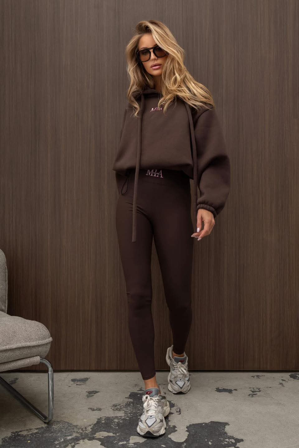 Sweatshirt Hoodie By MIA LABEL Braun- Rosa