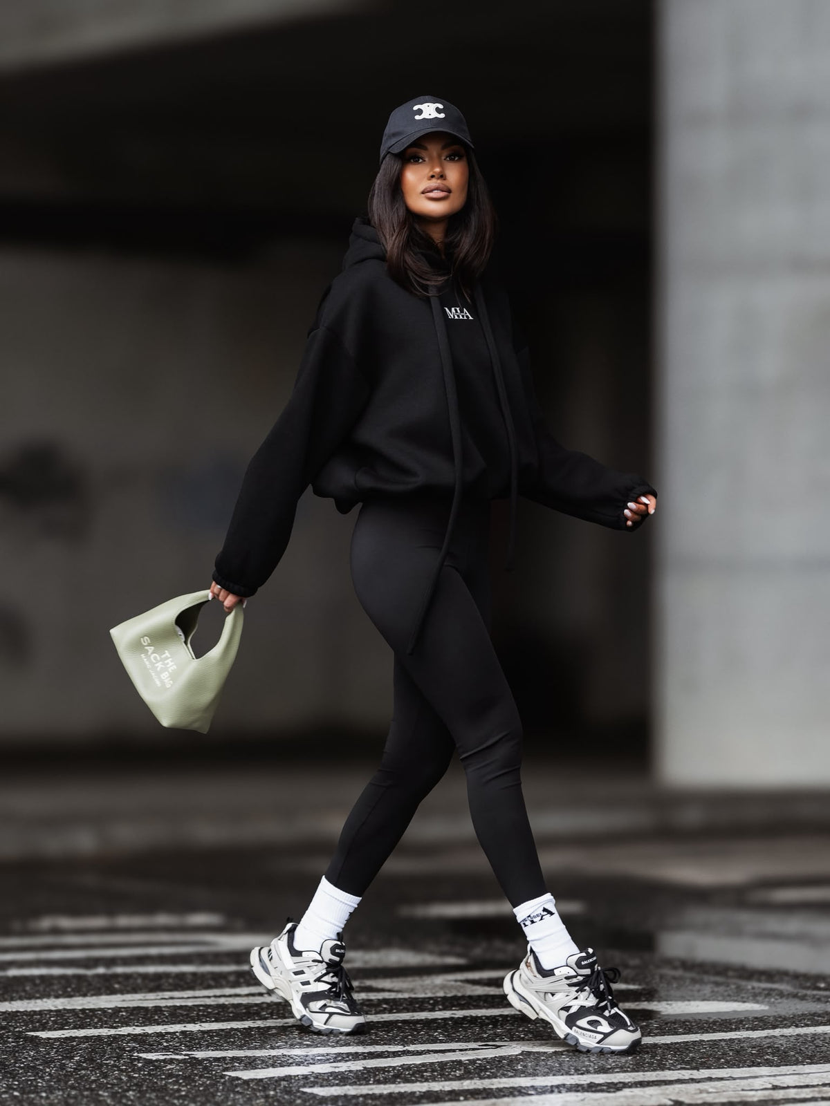 Sweatshirt Hoodie By Mia The Label Schwarz